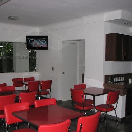 Hotel Y Suites Plaza Manzanillo Ngoại thất bức ảnh