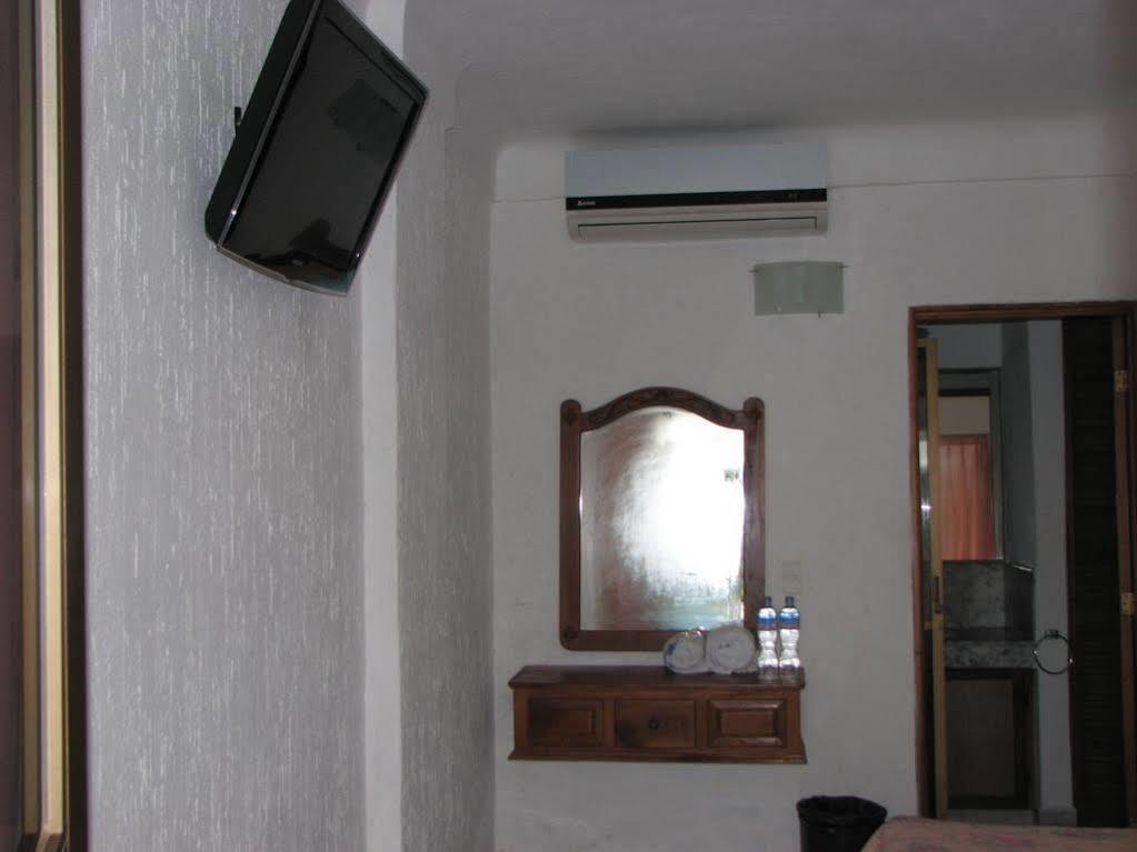 Hotel Y Suites Plaza Manzanillo Ngoại thất bức ảnh