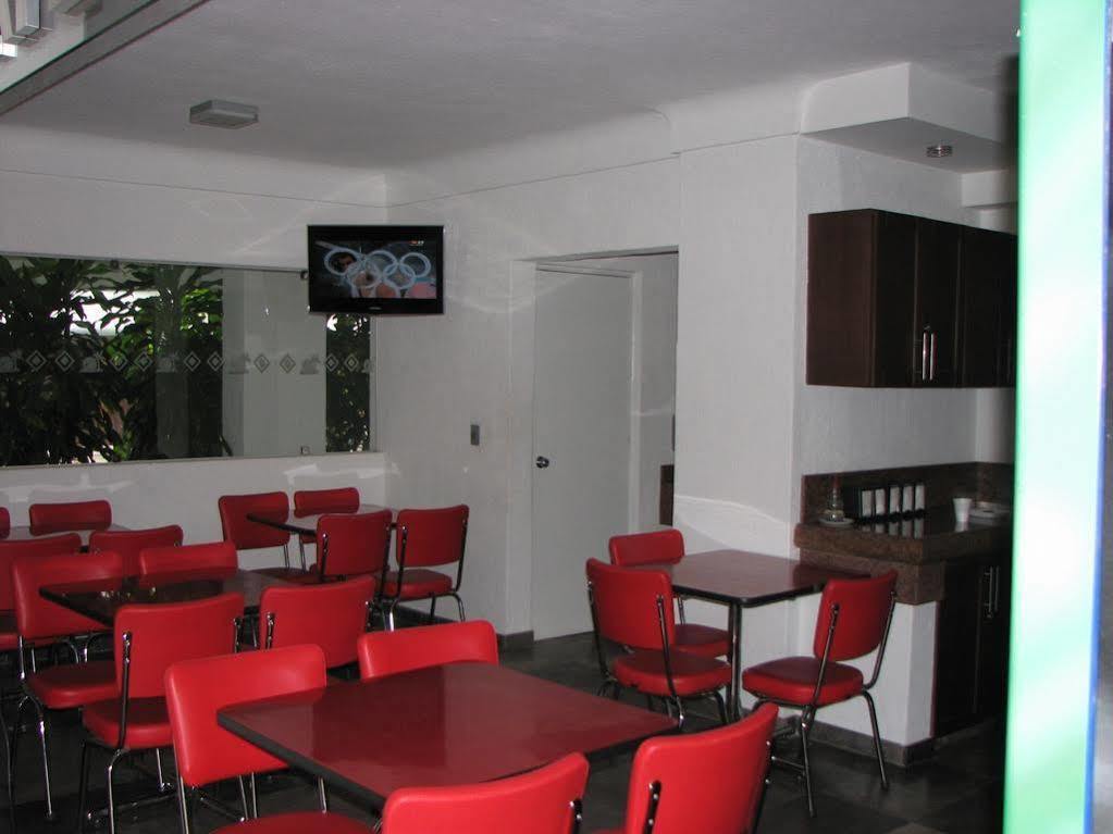 Hotel Y Suites Plaza Manzanillo Ngoại thất bức ảnh