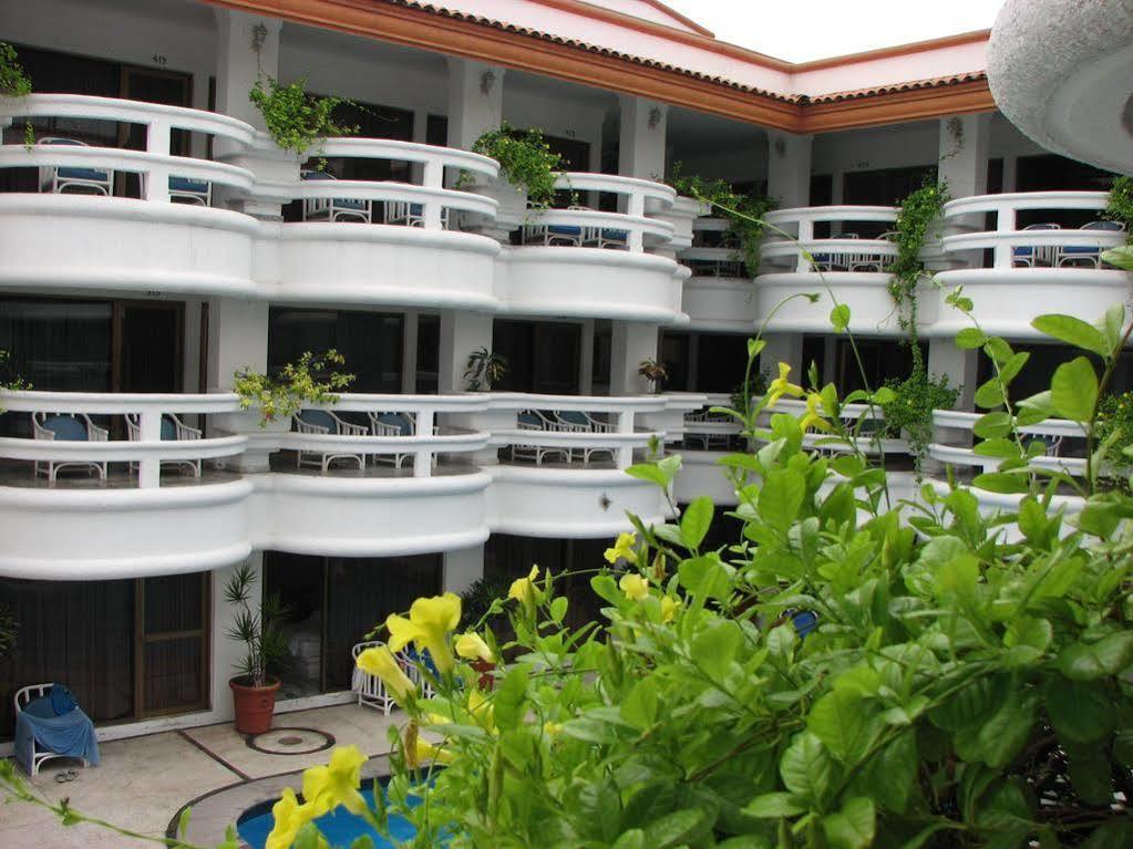 Hotel Y Suites Plaza Manzanillo Ngoại thất bức ảnh