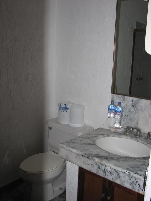 Hotel Y Suites Plaza Manzanillo Ngoại thất bức ảnh